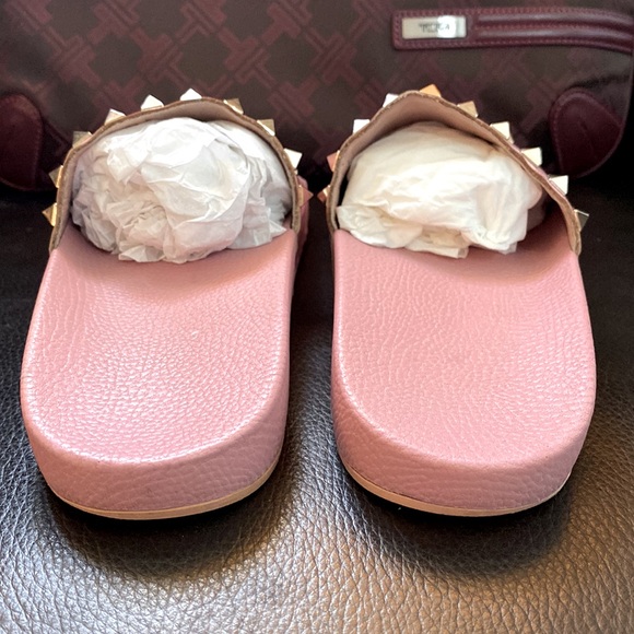 VALENTINO ROCKSTUD ACCENTS SLIDES - Picture 2 of 16